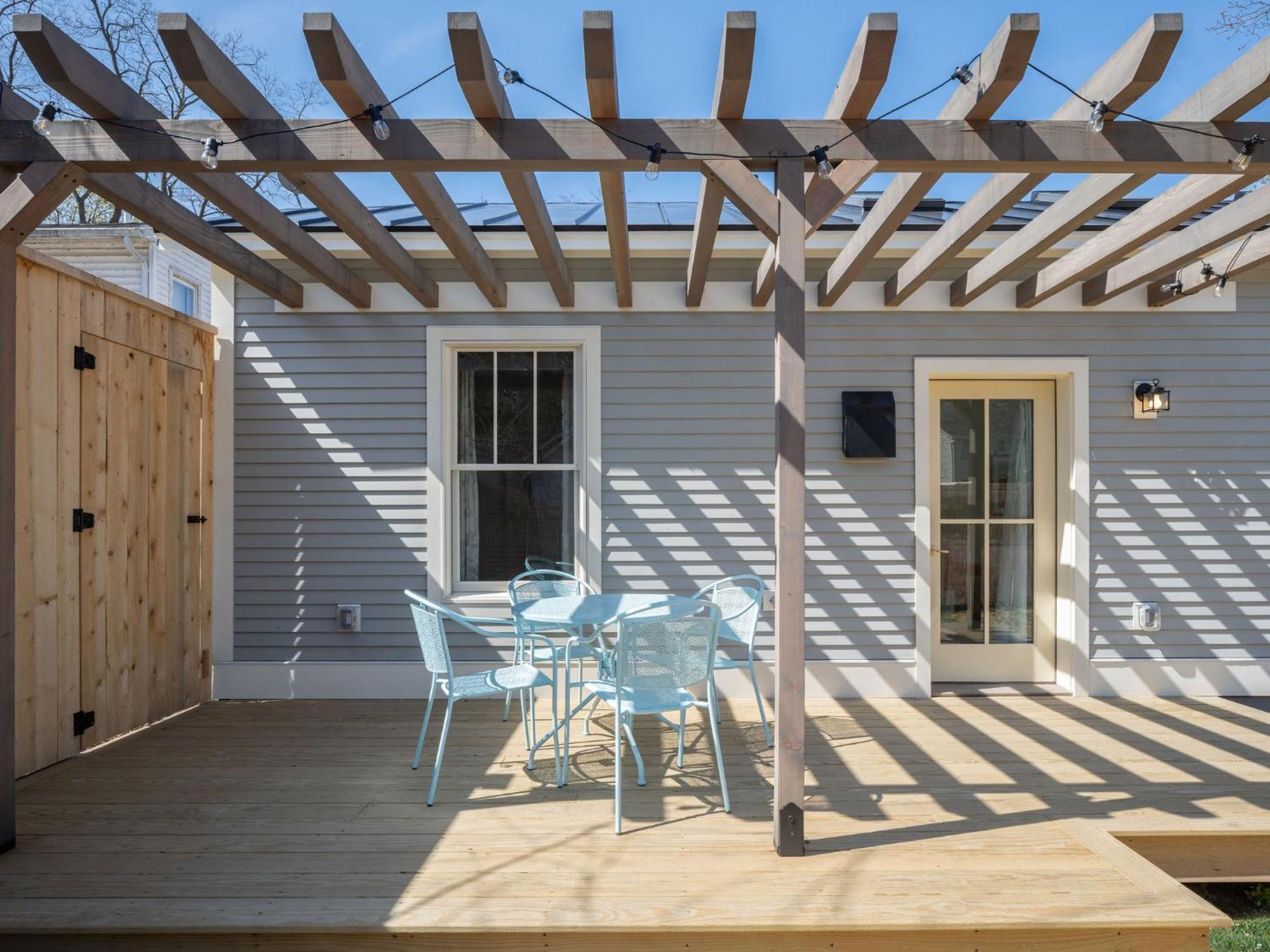 Queen City Bungalow & Cottages Burlington Bagian luar foto